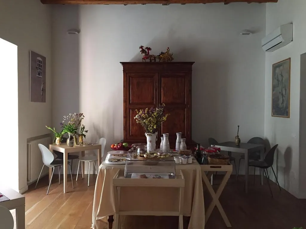 Bed & Breakfast Dimora Di Charme Cassaro 168 Bed and Breakfast Marsala